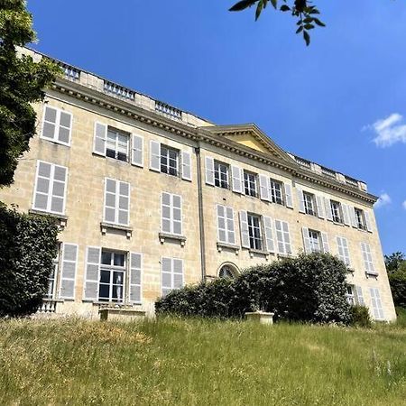 Ferienwohnung Romantique Jacuzzi, Au Chateau A 30 Min De Paris Limay Exterior foto