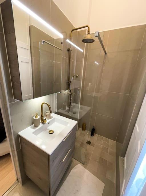 Ferienwohnung Romantique Jacuzzi, Au Chateau A 30 Min De Paris Limay Exterior foto